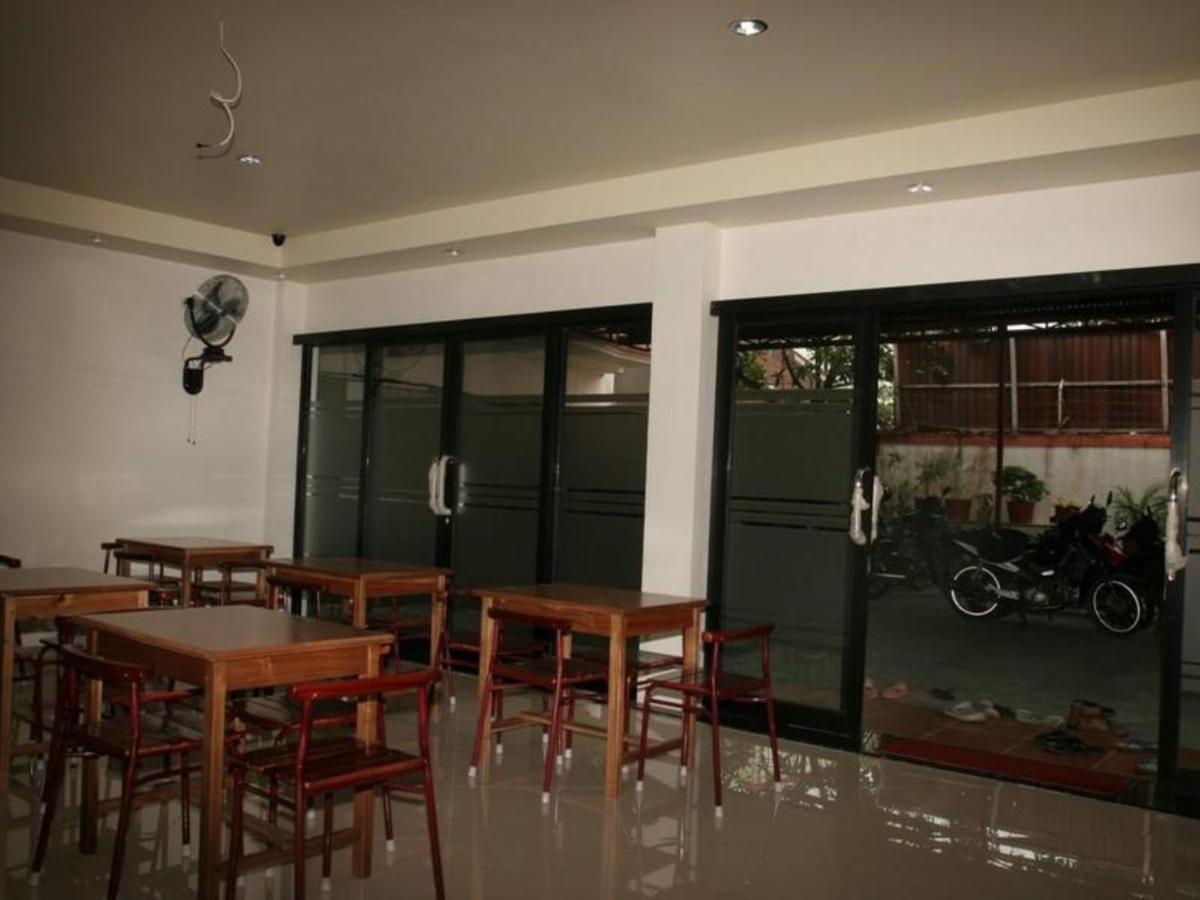 Hotel Aroma Inn Pontianak Exterior foto